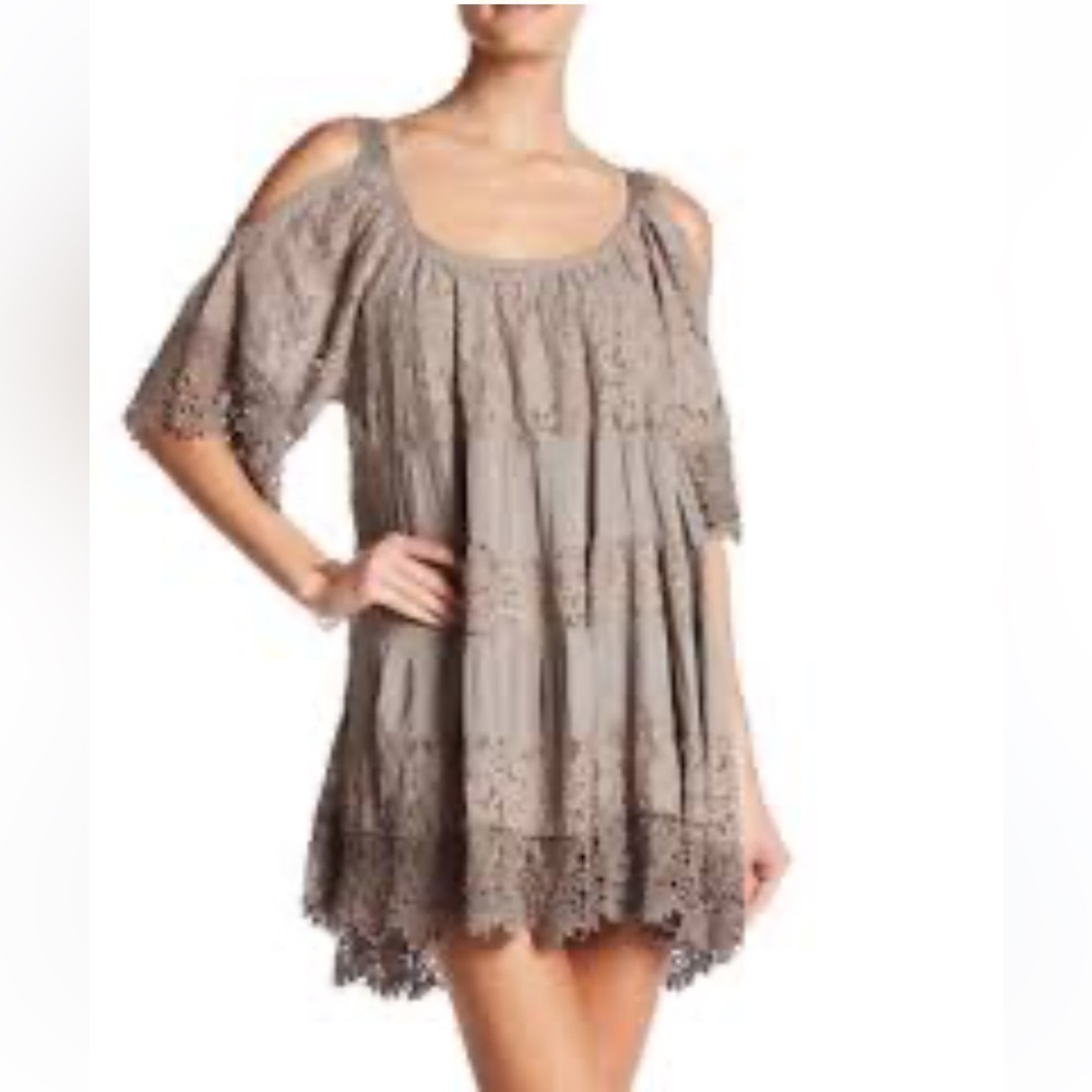Lola Tiered Lace Cold Shoulder Dress Size Large